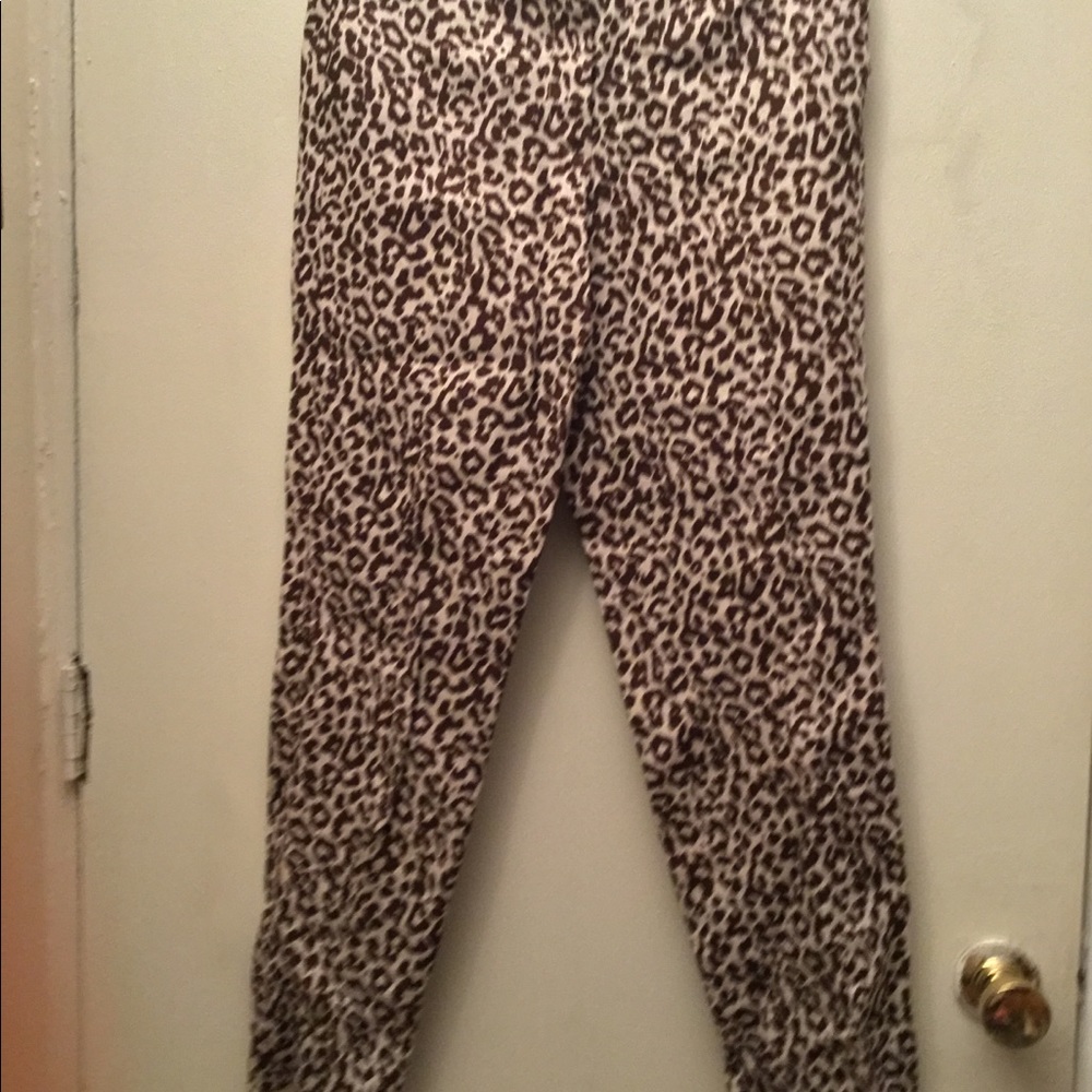 Linen Cafe Capri - image 2